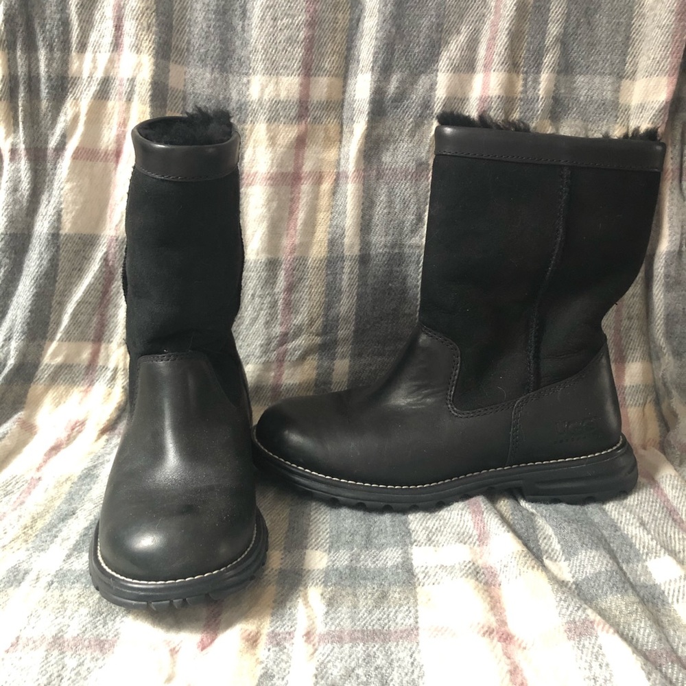 Ugg Women’s Lorna Waterproof Boot